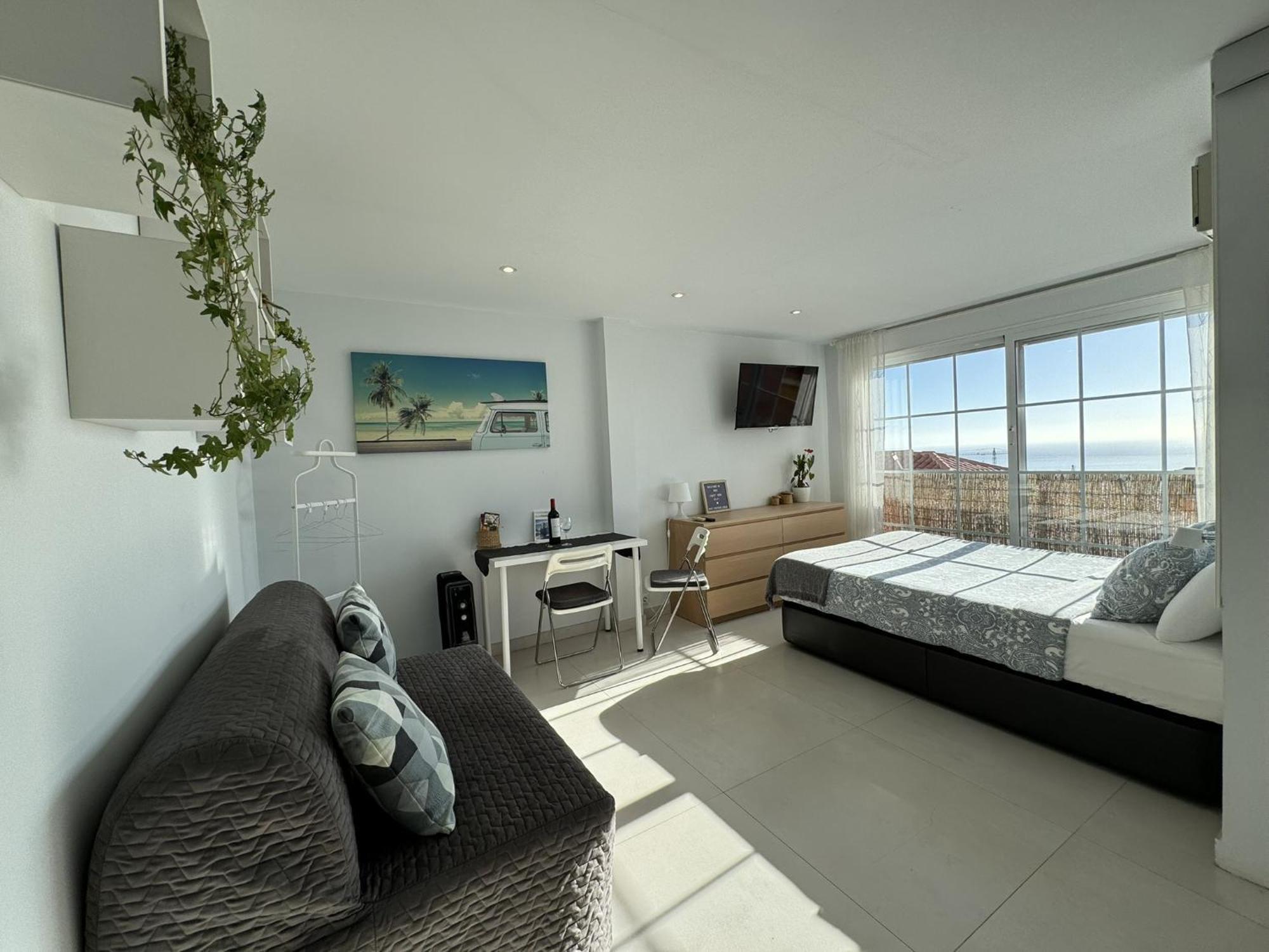 Peaceful Studio With Amazing Sea Views And Free Parking Бенальмадена Экстерьер фото